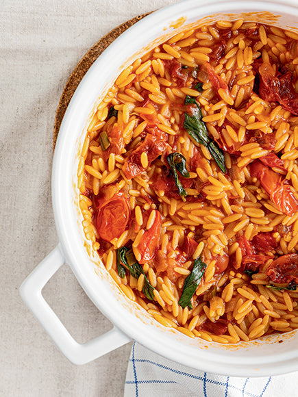 Misko Orzo is one of the most classic short pasta, known for traditional Greek recipes like the very tasty Yiouvetsi and the Rayo Orzo can also be served with seafood like mussels, shrimps and octopus, in a delicious combination.In 5Lt of boilling water add 500g pasta, stirring occasionally Recommended cooking time 13-15 minutes. Ingredients  Durum wheat semolina, water