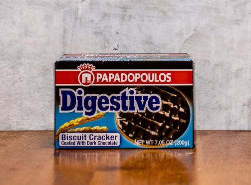 PAPADOPOULOS Digestive Biscuit Cracker is a crunchy snack that combines the delicious taste of dark chocolate with the classic digestive biscuit, to give a unique and indulgent experience. With its high fiber content, this cracker is the perfect guilt-free delight for any time of the day. They can be part of a healthy and balanced breakfast or a snack for children and teenagers, as well as for adults.